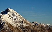 74 Sorge la luna dal monte !